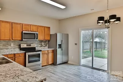 8946 Chalkstone Road, Charlotte, NC 28216 - Photo 6