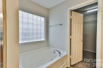 8946 Chalkstone Road, Charlotte, NC 28216 - Photo 34