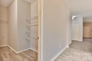 8946 Chalkstone Rd, Charlotte, NC 28216 - Photo 22