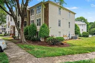 6223 Rosecroft Dr, Charlotte, NC 28215 - Photo 2
