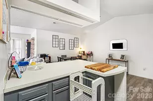 6223 Rosecroft Dr, Charlotte, NC 28215 - Photo 24