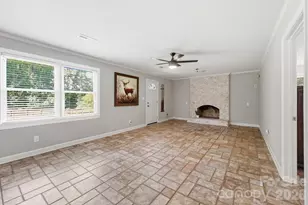 6621 Fairlawn Rd, Charlotte, NC 28215 - Photo 12