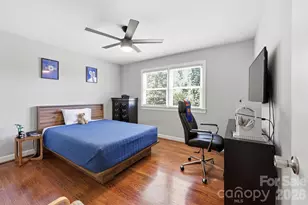 6621 Fairlawn Rd, Charlotte, NC 28215 - Photo 18