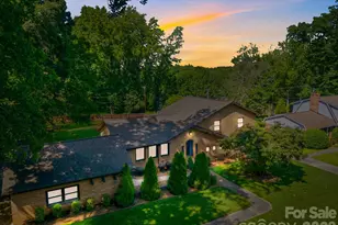 6621 Fairlawn Rd, Charlotte, NC 28215 - Photo 2