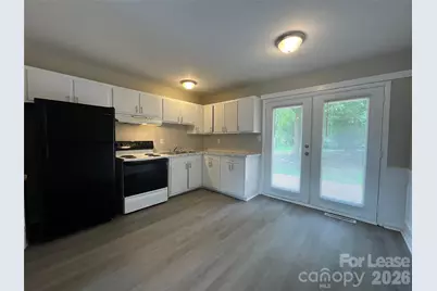 4928 Malibu Drive, Charlotte, NC 28215 - Photo 6