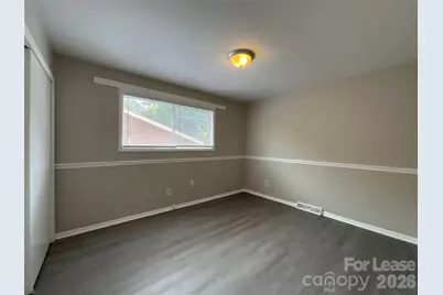 4928 Malibu Drive, Charlotte, NC 28215 - Photo 10