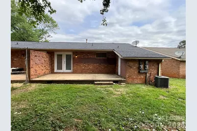 4928 Malibu Drive, Charlotte, NC 28215 - Photo 2