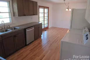 1330 Davis Rd, Lincolnton, NC 28092 - Photo 8