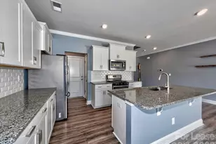 915 Emma Kate Ct, Lake Wylie, SC 29710 - Photo 6