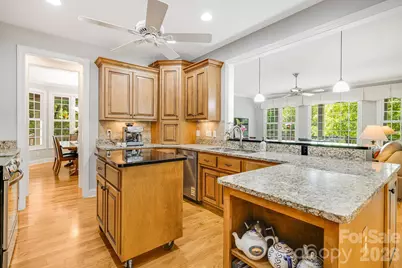 335 Daylily Drive, Hendersonville, NC 28739 - Photo 2