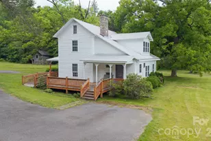 1511 Millers Creek Rd, Lenoir, NC 28645 - Photo 2
