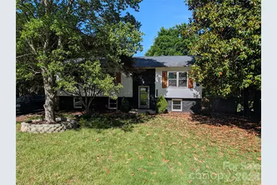 3822 Newhall Drive NW, Conover, NC 28613 - Photo 2