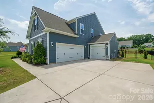 282 Bouchard Dr, Waxhaw, NC 28173 - Photo 2