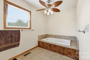 168 Barefoot Cv, Burnsville, NC 28714 - Photo 18
