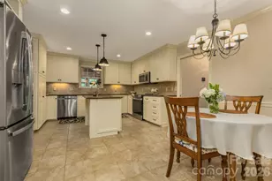 425 Sondley Woods Pl, Asheville, NC 28805 - Photo 12