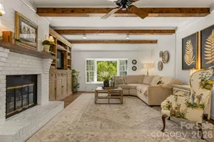 425 Sondley Woods Pl, Asheville, NC 28805 - Photo 2