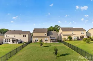 11033 Crane Creek Dr, Charlotte, NC 28278 - Photo 32