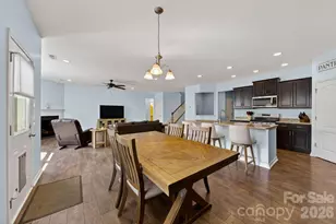 11033 Crane Creek Dr, Charlotte, NC 28278 - Photo 12