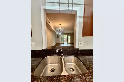 1207 Green Oaks Lane #J, Charlotte, NC 28205 - Photo 8