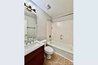 1207 Green Oaks Lane #J, Charlotte, NC 28205 - Photo 18