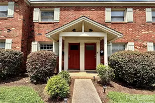 1207 Green Oaks Ln, Charlotte, NC 28205 - Photo 2