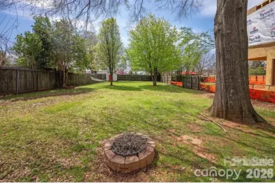 307 E Peterson Drive, Charlotte, NC 28203 - Photo 14