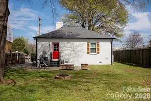 307 E Peterson Dr, Charlotte, NC 28203 - Photo 18
