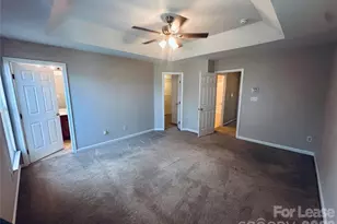 940 Tiger Ln, Charlotte, NC 28262 - Photo 10