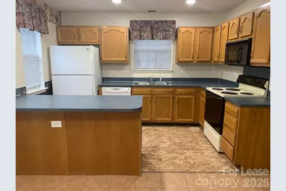 5745 Prescott Court, Charlotte, NC 28269 - Photo 4