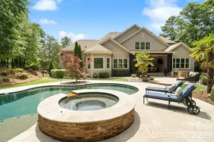 653 Bannerman Ln, Fort Mill, SC 29715 - Photo 2