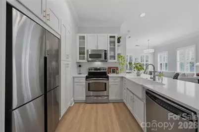 2946 Selwyn Avenue #112, Charlotte, NC 28209 - Photo 6