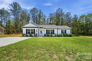 1217 Belmont Cir Dr, Lancaster, SC 29720 - Photo 2