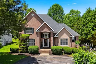 1245 34th Ave NE, Hickory, NC 28601 - Photo 1