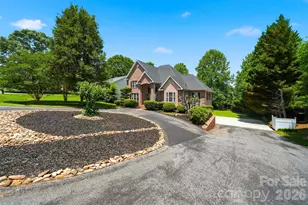1245 34th Ave NE, Hickory, NC 28601 - Photo 2
