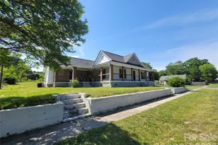 409 N 12th St, Bessemer City, NC 28016 - Photo 2