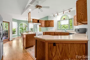 385 Park St, Columbus, NC 28722 - Photo 12