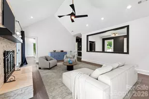 9131 N Pine Hill Ln, Charlotte, NC 28215 - Photo 18