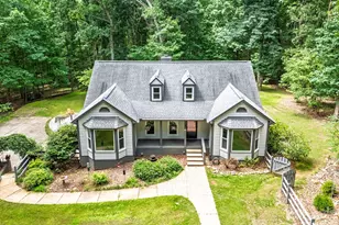 9131 N Pine Hill Ln, Charlotte, NC 28215 - Photo 2