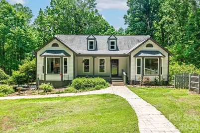 9131 N Pine Hill Lane, Charlotte, NC 28215 - Photo 1