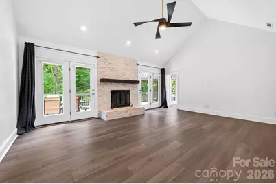 9131 N Pine Hill Lane, Charlotte, NC 28215 - Photo 16