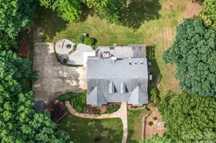 9131 N Pine Hill Ln, Charlotte, NC 28215 - Photo 46
