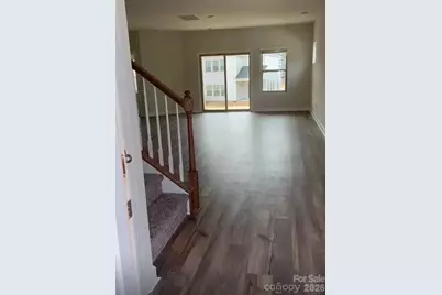 11908 Redleaf Drive, Charlotte, NC 28215 - Photo 10