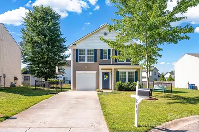 211 Wolf Creek Lane, Statesville, NC 28625 - Photo 2