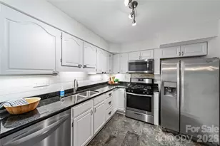 4220 Firwood Ln, Charlotte, NC 28209 - Photo 8