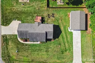 2720 Hill Top Dr, Salisbury, NC 28147 - Photo 2