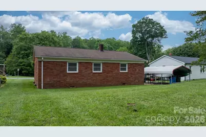 1423 16th Avenue NE, Hickory, NC 28601 - Photo 14