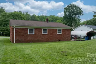 1423 16th Ave NE, Hickory, NC 28601 - Photo 14