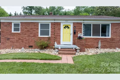 1423 16th Avenue NE, Hickory, NC 28601 - Photo 8