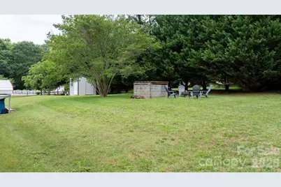 1423 16th Avenue NE, Hickory, NC 28601 - Photo 12