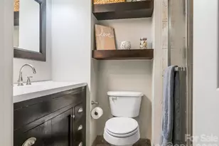 6801 Rollingridge Dr, Charlotte, NC 28211 - Photo 24